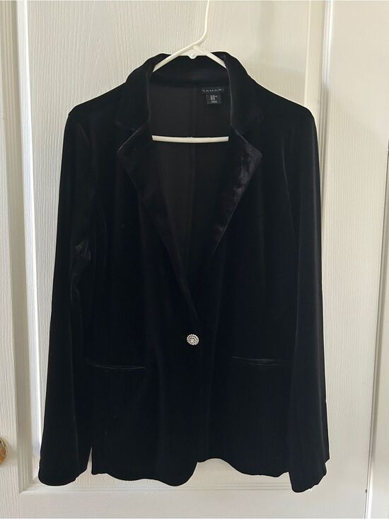 Tahari Jackets & Blazers - Tahari Black Velvet Blazer Jacket Size XL Holiday Party Quiet Luxury Old Money